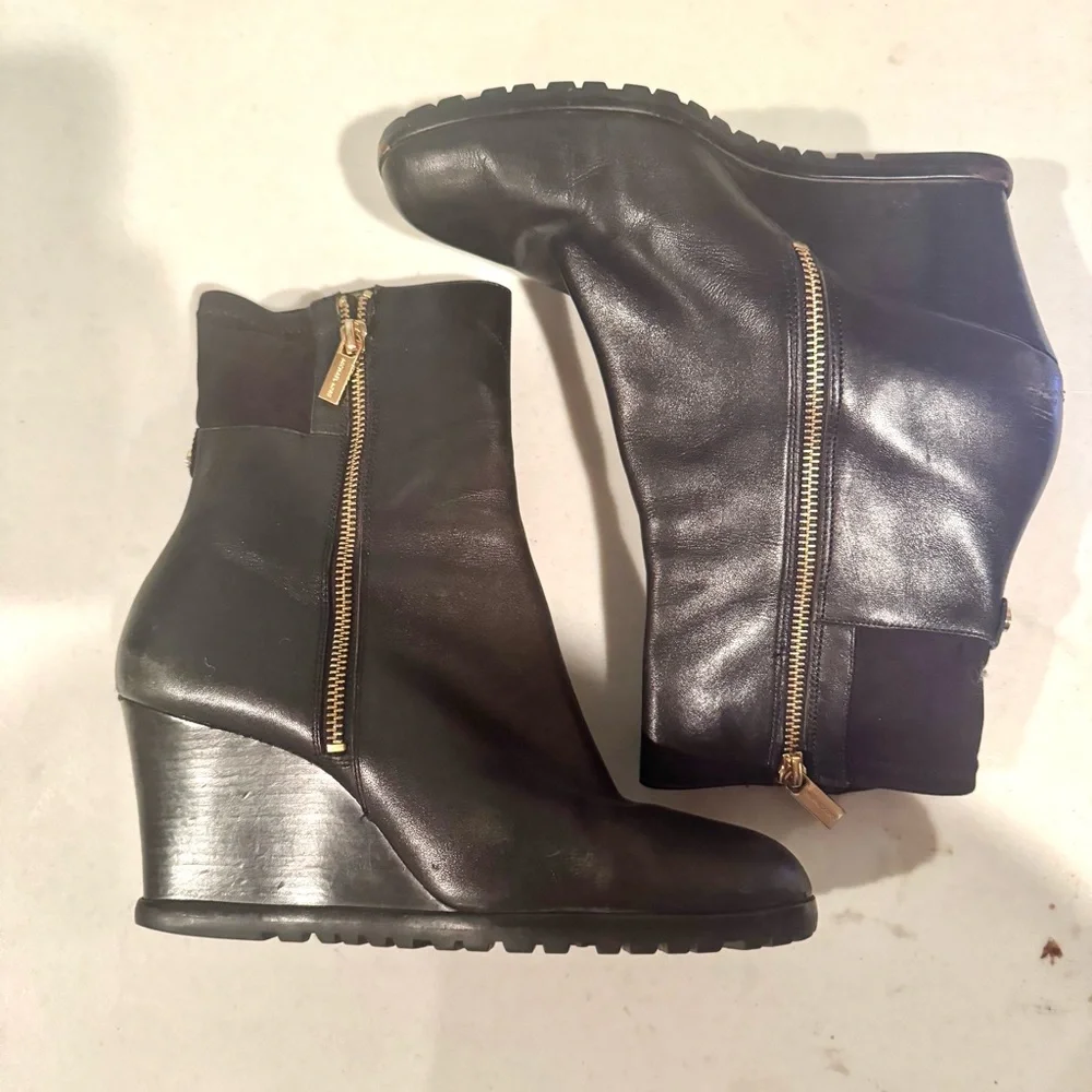 Michael Michael Kors Leather Double Zip Wedge Ankle Booties Black Size 9.5 - Picture 2 of 7